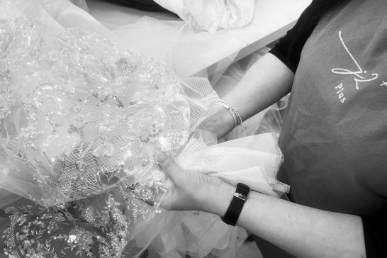 J2 Plus 設計師量身訂制手工婚紗方案|台北婚紗訂製|台北婚紗訂做|台北買婚紗|手工婚紗製作|